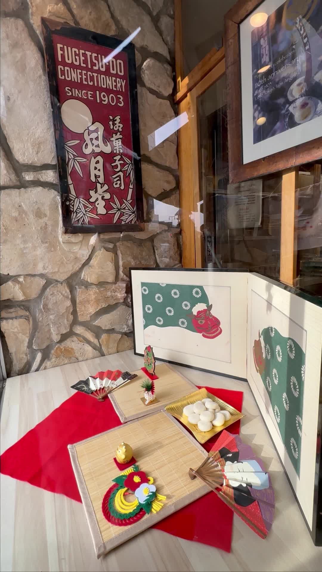 Video review of Fugetsu-Do Sweet Shop