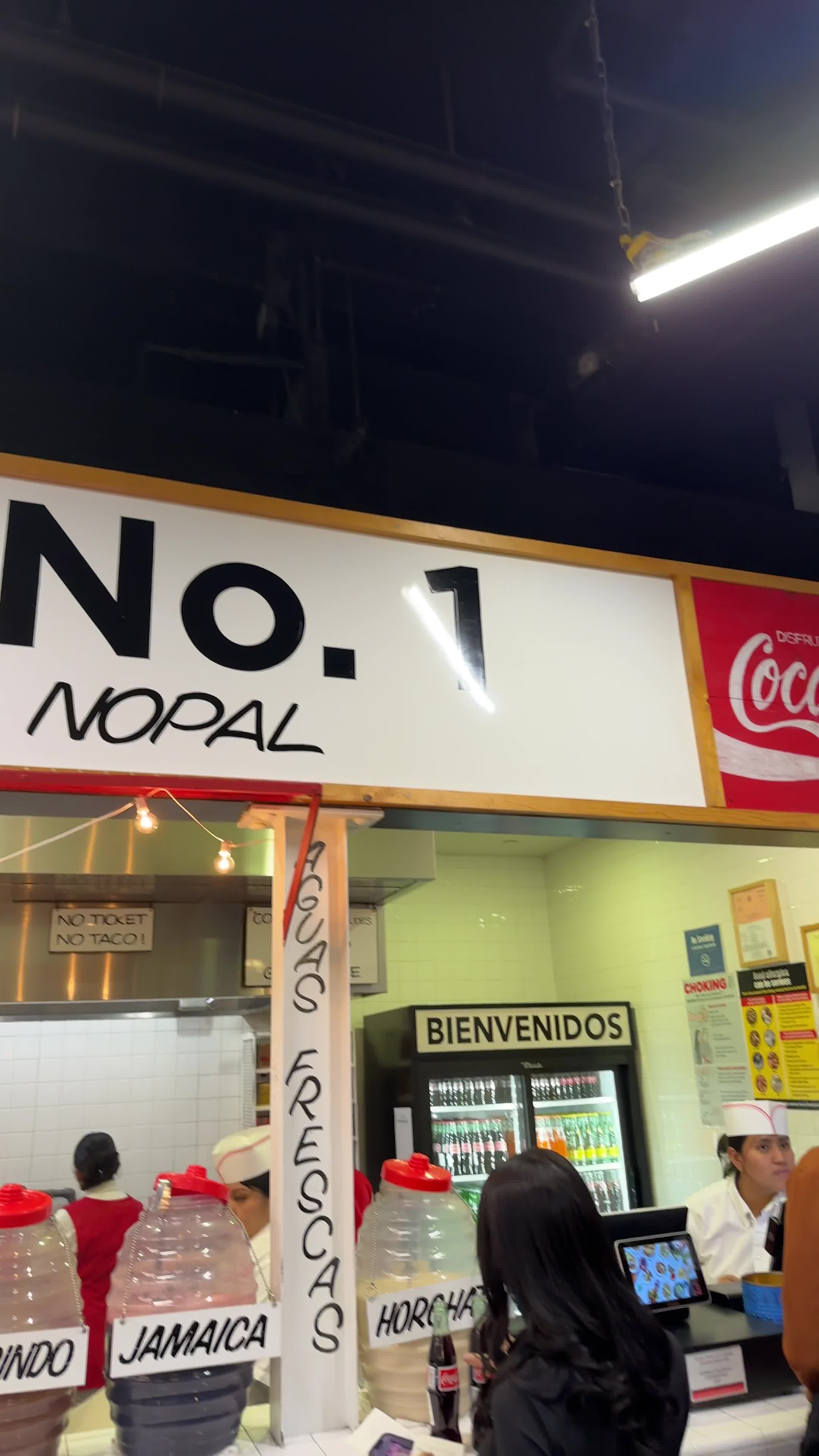 Video review of Los Tacos No. 1