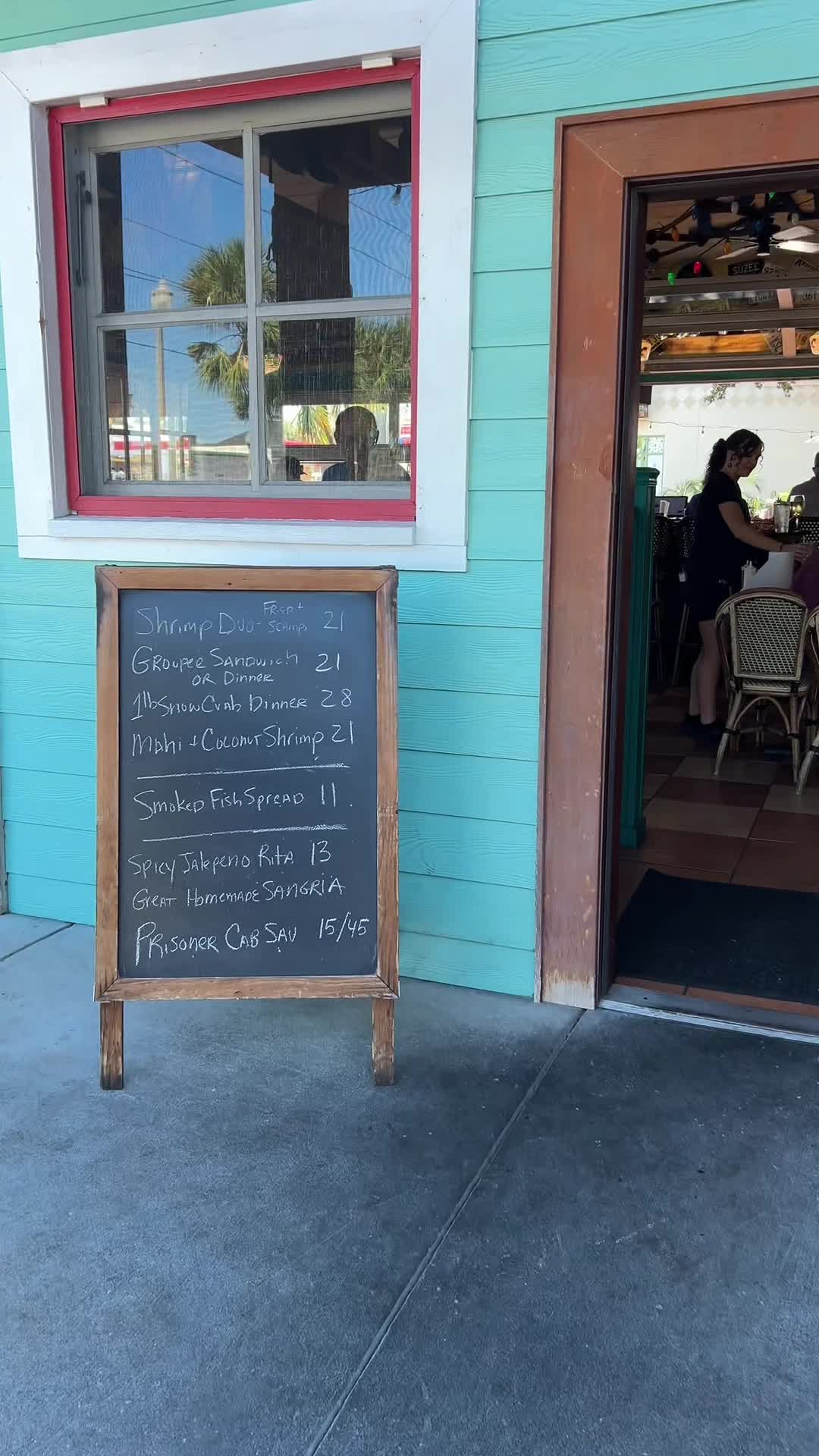 Video review of Fourth Street Shrimp Store