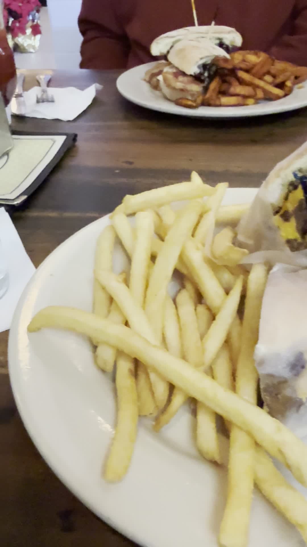 Video review of Bistro Byronz