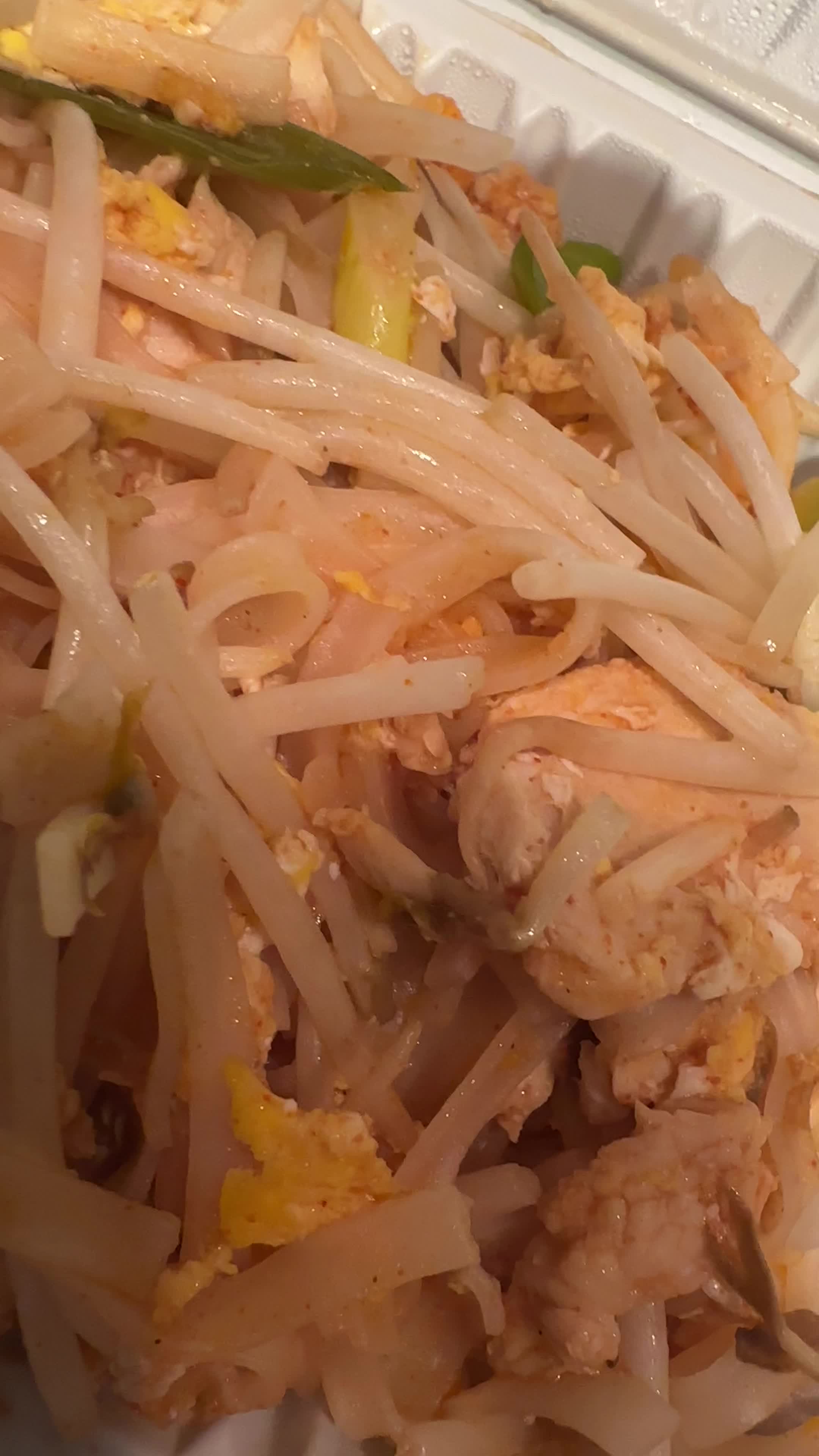 Video review of Wiang Kuk Thai Food