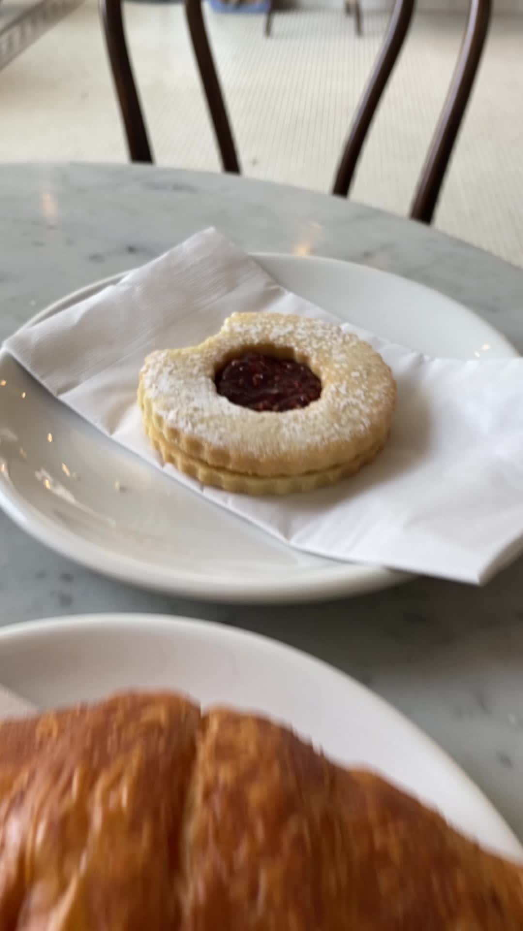 Video review of Tatte