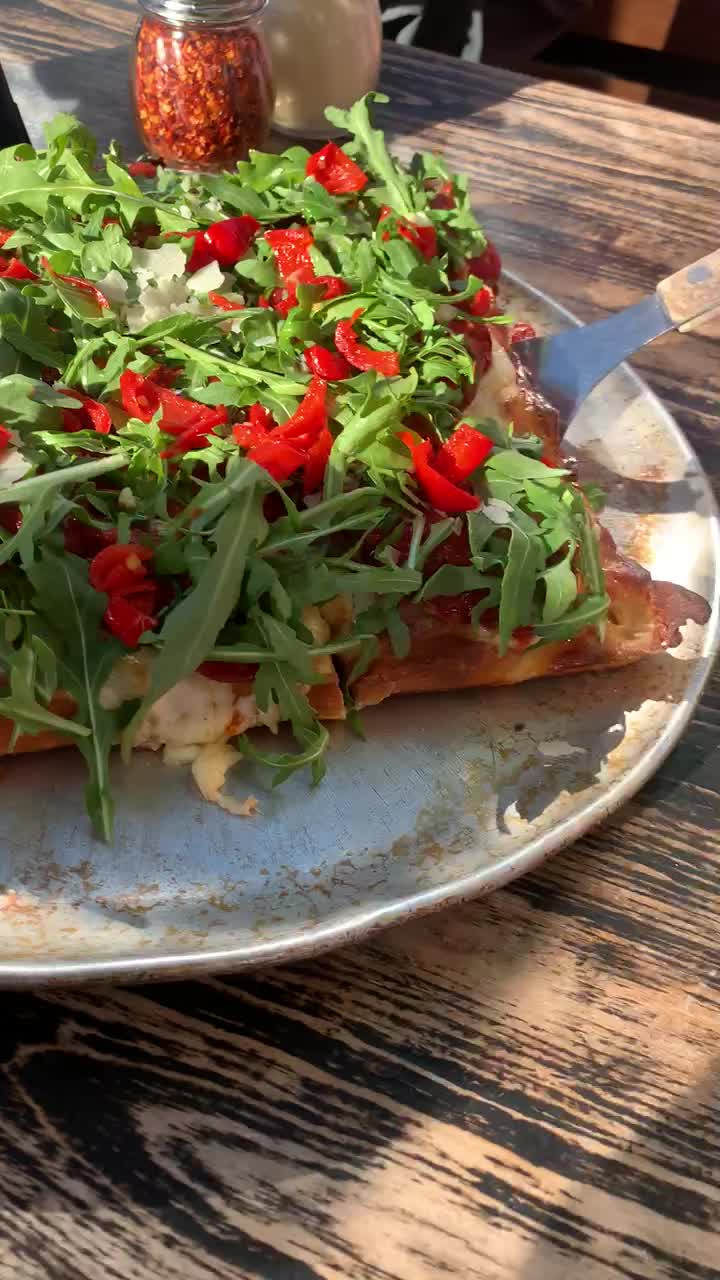 Video review of Tony's Pizza Napoletana