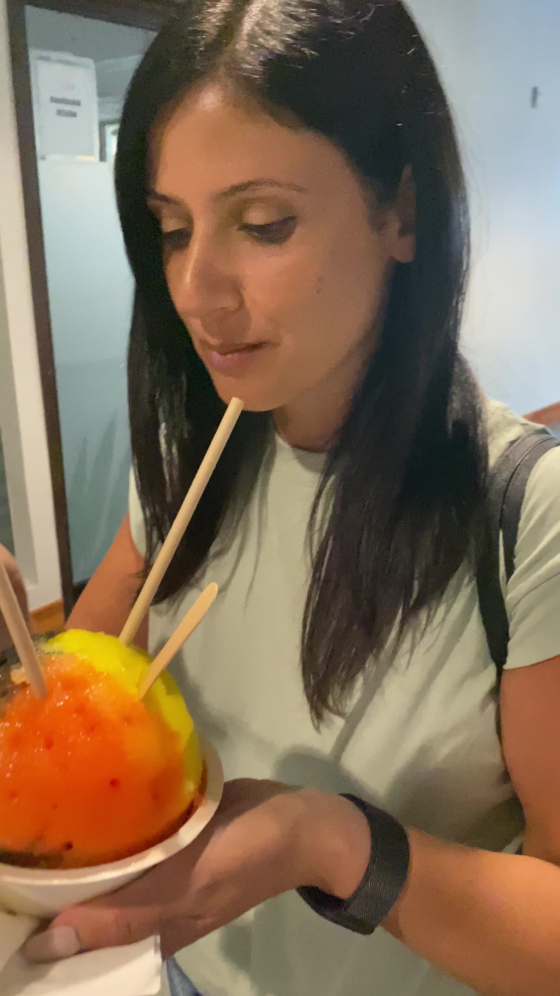 Video review of Ululani Shave Ice